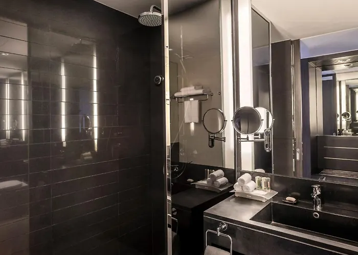 Hotel Sukhumvit By Ihg 4*